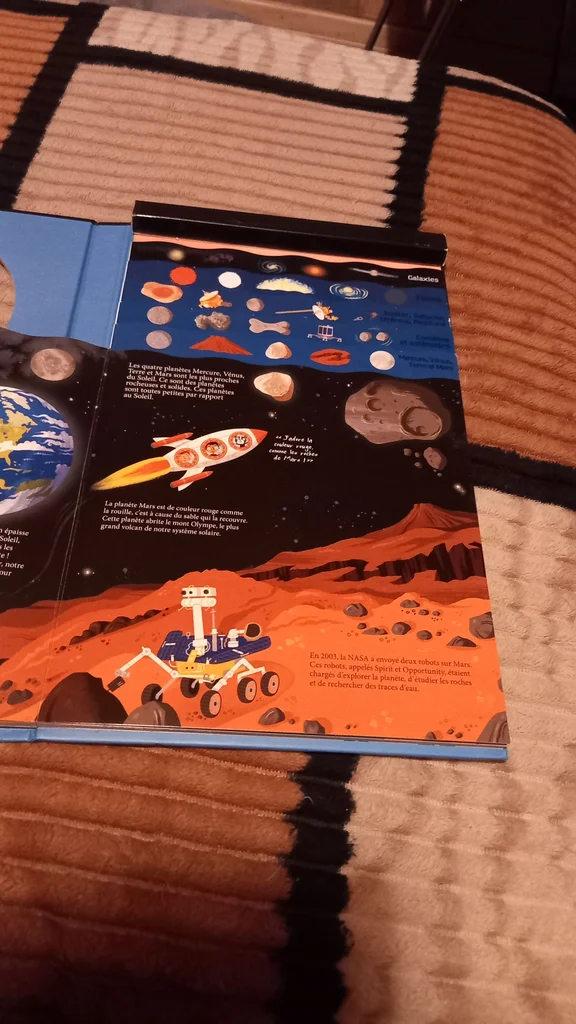 Livre Pars à la découverte de l'espace  – photo 4